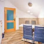 Komfortplus Appartement mit 2 Schlafzimmern und Balkon im Dachgeschoss 198
